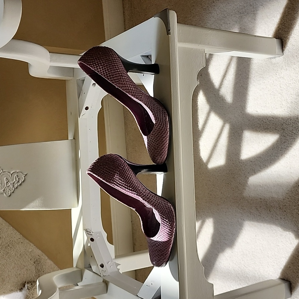 Lilac Faux Snakeskin pumps